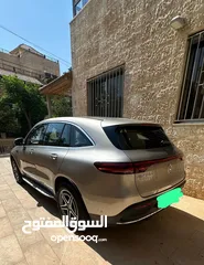  15 مرسيدس EQC 400 موديل 2022 - عداد 14 ألف كم فقط - بحالة الوكالة-البيع لظروف السفر