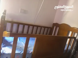 2 اغراض بيبي للبيع مستعمل