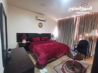  4 شقة مفروشة ( روف ) للايجار الشهري واليومي من المالك مباشر في شارع المدينة المنورة موقع حيوي
