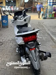  2 Pcx جيل ثاني دراجه كامله بيها شغلات بسيطه بال ترايشه فقط مكينه ناعمه المكان المنصور الرقم