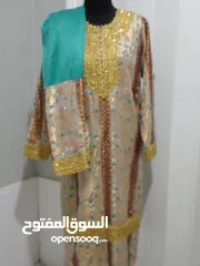  2 ملابس نسائية زي عماني