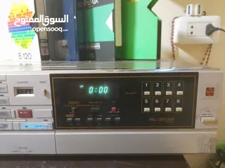  2 video Cassette Recorder فيديوا كاسيت قديم