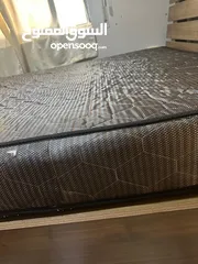  1 فرشه سرير  مزدوج للبيع  استعمال نادر