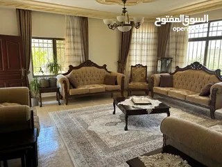  3 طقم كنب 12 مقعد مستعمل بحالة جيدة جداً