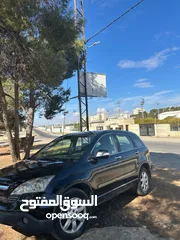  2 هوندا CR-V مع كامل الاضافات مع فتحة و شاشة