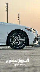  5 Mercedes C300 AMG 2022 مع الرقم