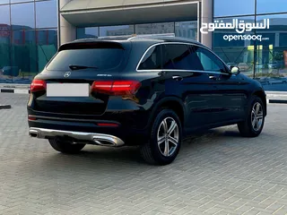  5 Mercedes Glc300