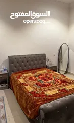  8 أثاث مستعمل بحالة ممتازة