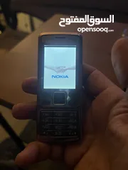  1 موبايل نوكيا 6300 بحالة ممتازة مع الشاحن