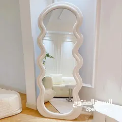  7 خلي كل نظرة بالمرآة لحظة جمال مرايا ستاند بإطار مخملي فاخر لمسة فخامة تضيفينها لأناقتك اليوم