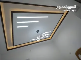  1 فني كهرباء وكمرات وشبكات الانترنت  وانظمه الجهد المنخفض