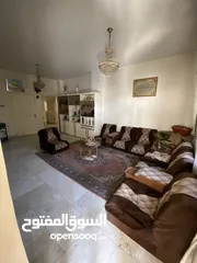  3 شبه فيلا موقع مميز جداً