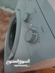  5 غساله يونيفرسال اتوماتيك 7كيلو بحاله ممتازه