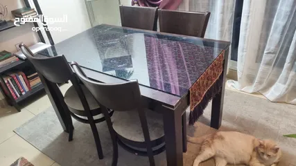  1 طاولة طعام 4 كراسى table with 4 chairs