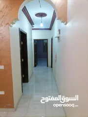  6 شقه للبيع ابونصير مطله على شارع الاردن