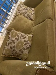  1 طقم كنب (ثنائية وثلاثية) بحالة جيدة جداً
