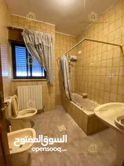  11 فيلا مفروشه للايجار  Furnished villa for rent (V67)