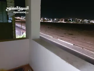  3 شقه للبيع في العقبه