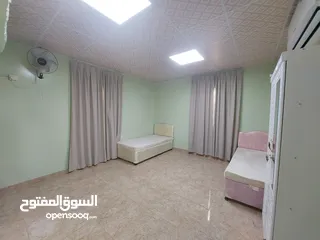  4 غرفة واسعة مع مطبخ تحضيري للموظفات بالقرب من مستشفى السلطاني..