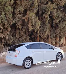  22 تويوتا بريوس