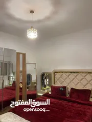  8 شقة خلف مسجد السيدة عائشة السعر فرصة