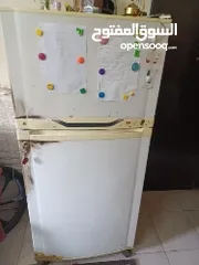  3 goldstar fridge in good condition