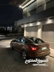  4 فورد فوكس للبيع