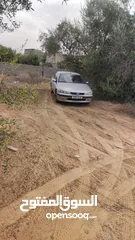  8 رينو لاجونا وبيجو 406 Renault laguna