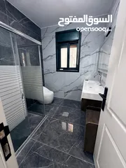  3 روف بمساحة 351م باطلاله بانورامية واسعة وتشطيب سوبر ديلوكس.