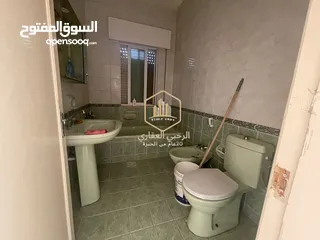  10 شقة / للايجار / 3نوم / مطلة / الجاردنز