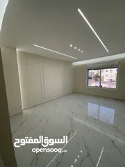  4 شقة طابق ارضي فاخرة في اجمل مواقع طبربور من المالك مباشرة