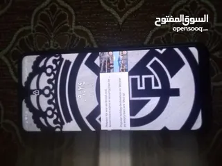  1 تلفون كتجل نظيف بس الباك مكسور