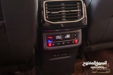  23 Volkswagen ID6 Crozz Pro 2022  السيارة مميزة جدا و قطعت مسافة 31,000 كيلو متر
