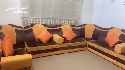  1 مجلس 14مقعد بحاله جيده جدا استعمال بسيط