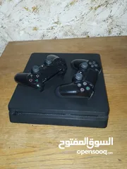 1 PS4 SLIM بلايستيشن فور سليم للبيع او 22/10/2025البدل على ايفون مع كفاله ل