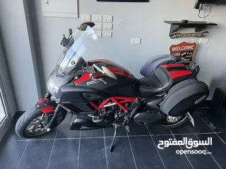  2 2015 Ducati diavel  6000 km