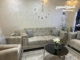  2 طقم كنب جديد استعمال عرسان شهرين  للتواصل على الواتس