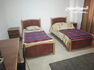  6 شقه مفروشه استثماريه للبيع الجبيهه