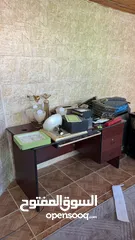  4 مكتب و قاعدة تلفزيون