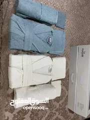  1 روب حمام 8قطعه جديد غير مستخدم عند صبحا ب50دينار