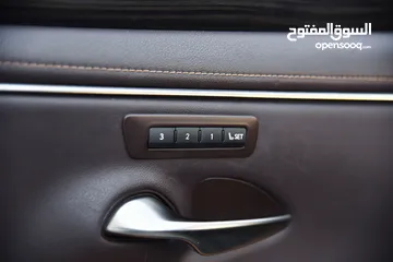  9 لكزس ES300h هايبرد 2019  Lexus بحالة الوكالة