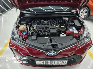  19 تويتا كورولا هايبرد 2019 فل مع فتحه وارد الوكاله وتحت صيانة الوكاله