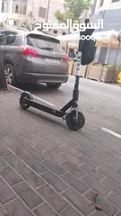  13 سكوتر كهرباء من شركه BIRD مستعمل بحاله جيده جداا وسريع وحالته ممتازه و مع ليز اخضر هديه