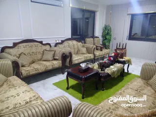  7 طقمين كنب 14 مقعد  مع طربيزات السعر ع الخاص  قابل للتفاوض ..