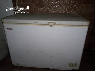  1 فريزر بطح للبيع بحالة جيدة نوع ناشونال اللكتريك