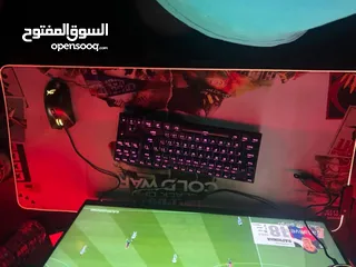  8 Mouse pad rgb للبيع استعمال يوم واحد بس