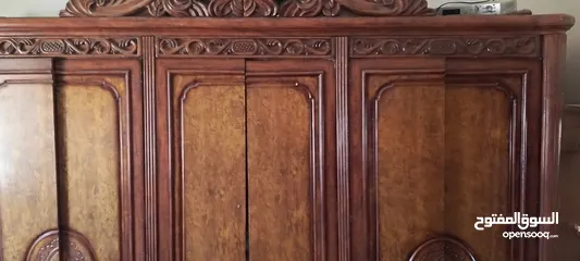  1 خزانه خشب تفصيل      خشب ثقيل ونظيف