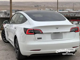  17 تيسلا Model3 2023