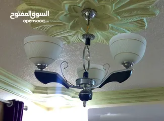  2 ثريات كروم عدد 3 خماسيه وثلاثيه للبيع