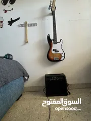  2 Bass guitar للبيع